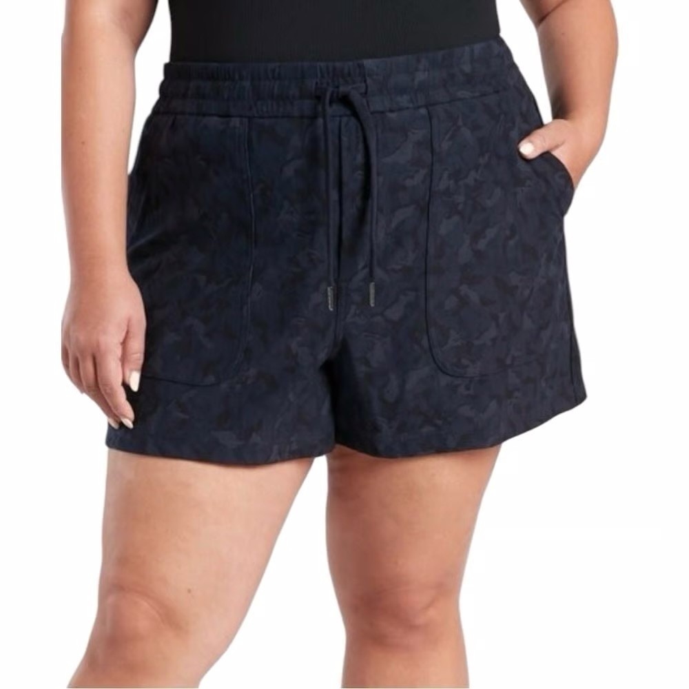 Athleta Shorts Womens 14 Dark Blue Camo Farallon‎ Drawstring High Rise Pockets